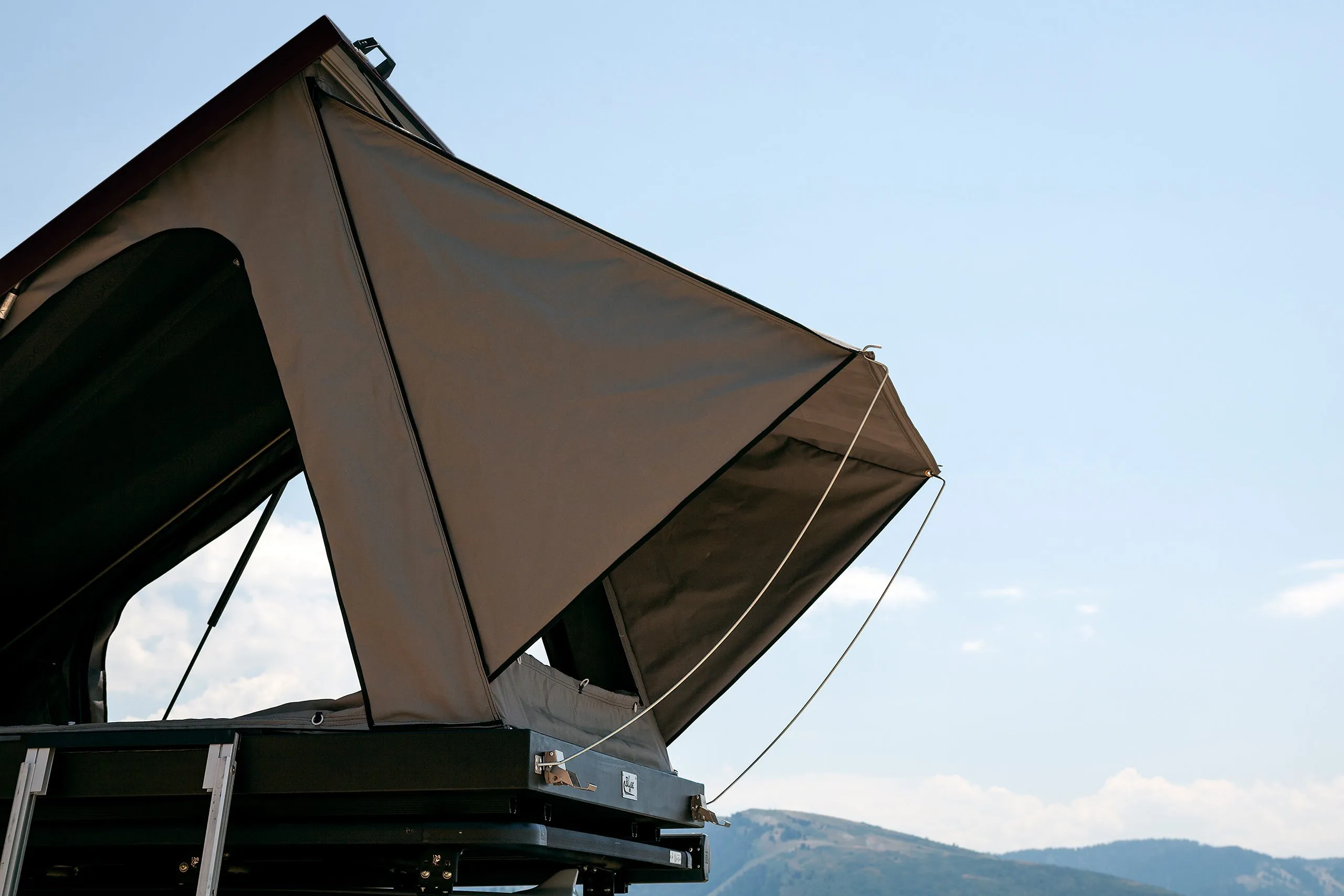 Equipt Blade Hard Shell Roof Top Tent