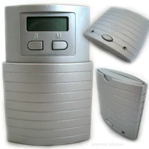 NEW AVON DIGITAL POP-UP PORTABLE TRAVEL LCD ALARM Time CLOCK Needs Battery Handy