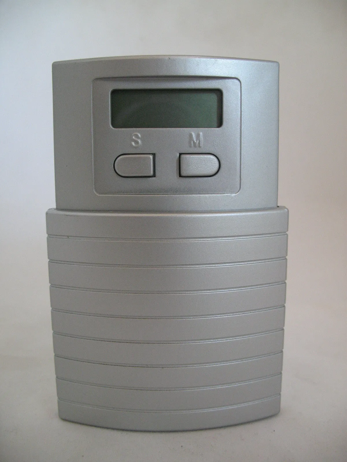 NEW AVON DIGITAL POP-UP PORTABLE TRAVEL LCD ALARM Time CLOCK Needs Battery Handy
